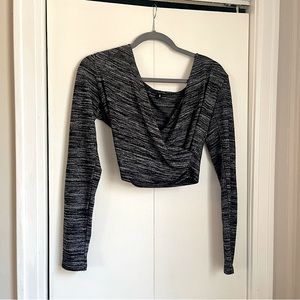 Grey Dynamite long sleeved crop top. Sz Medium